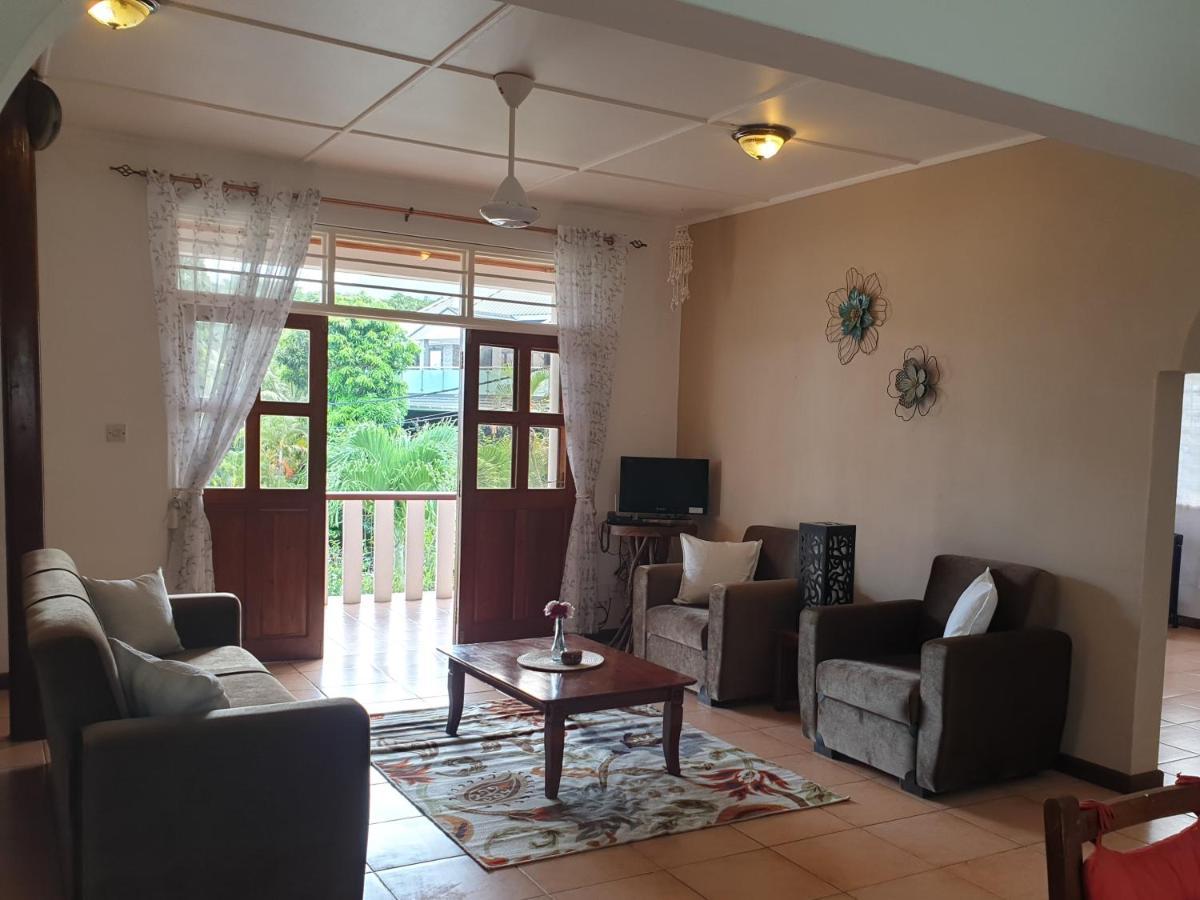בו ואלון La Maison Hibiscus Self Catering Accommodation מראה חיצוני תמונה